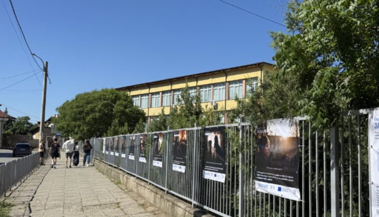 В Дупница откриха изложбата „Лицата (на децата) на насилието“